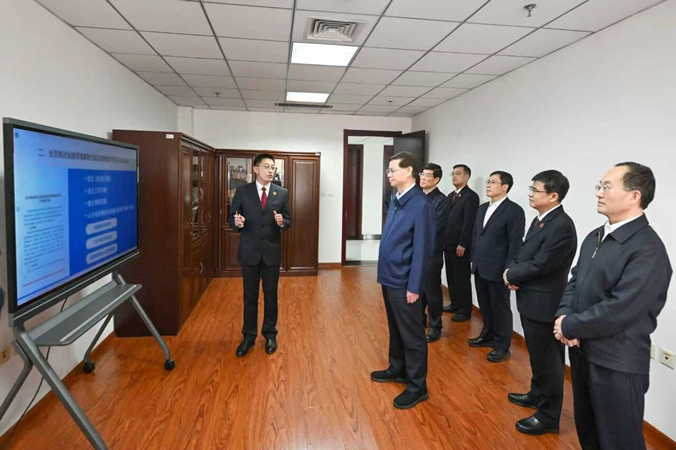 3许昆林在省法院省检察院调研.jpg