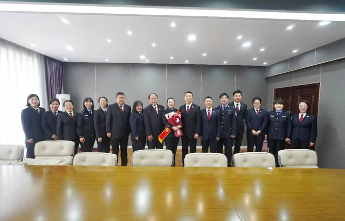 检察芳华映初心——新邱区人民检察院举行干警荣誉退休仪式